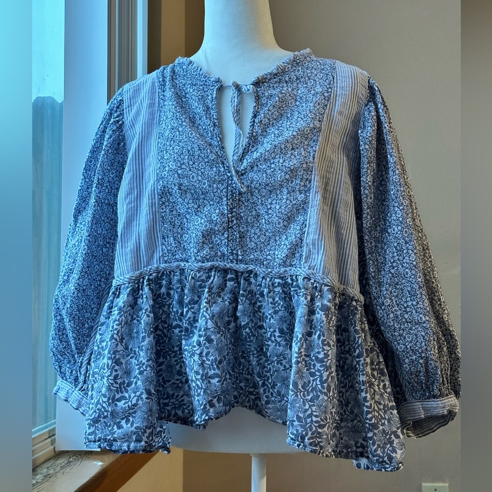 American Eagle Outfitters Blue Floral Blouse